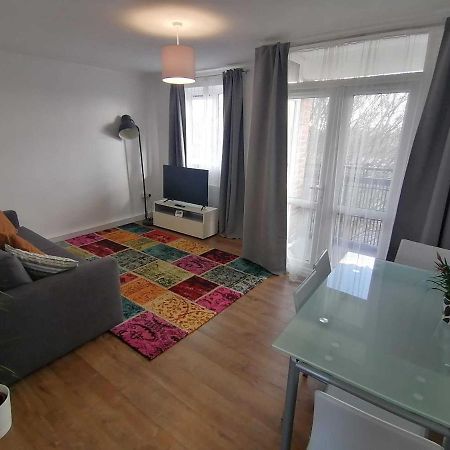 White City Apartment, Your London Stay 外观 照片