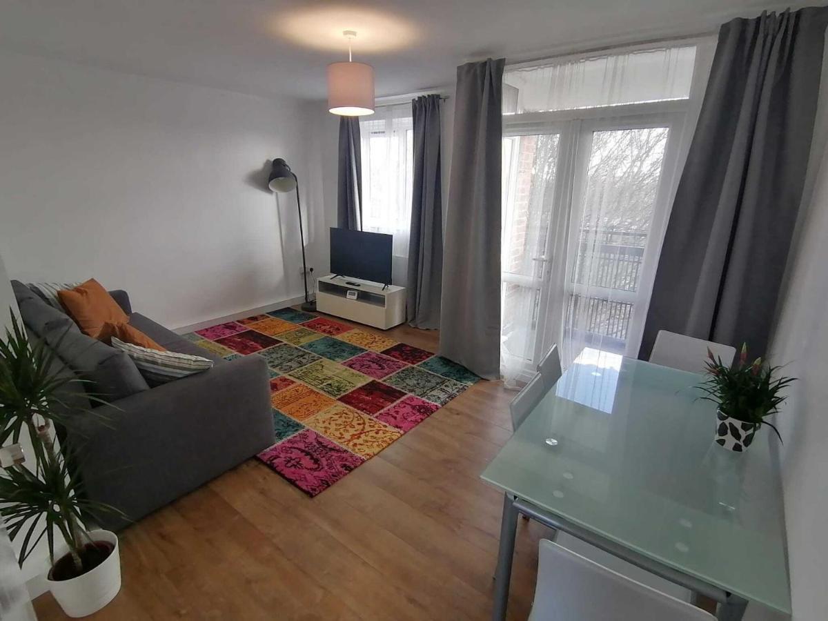 White City Apartment, Your London Stay 外观 照片