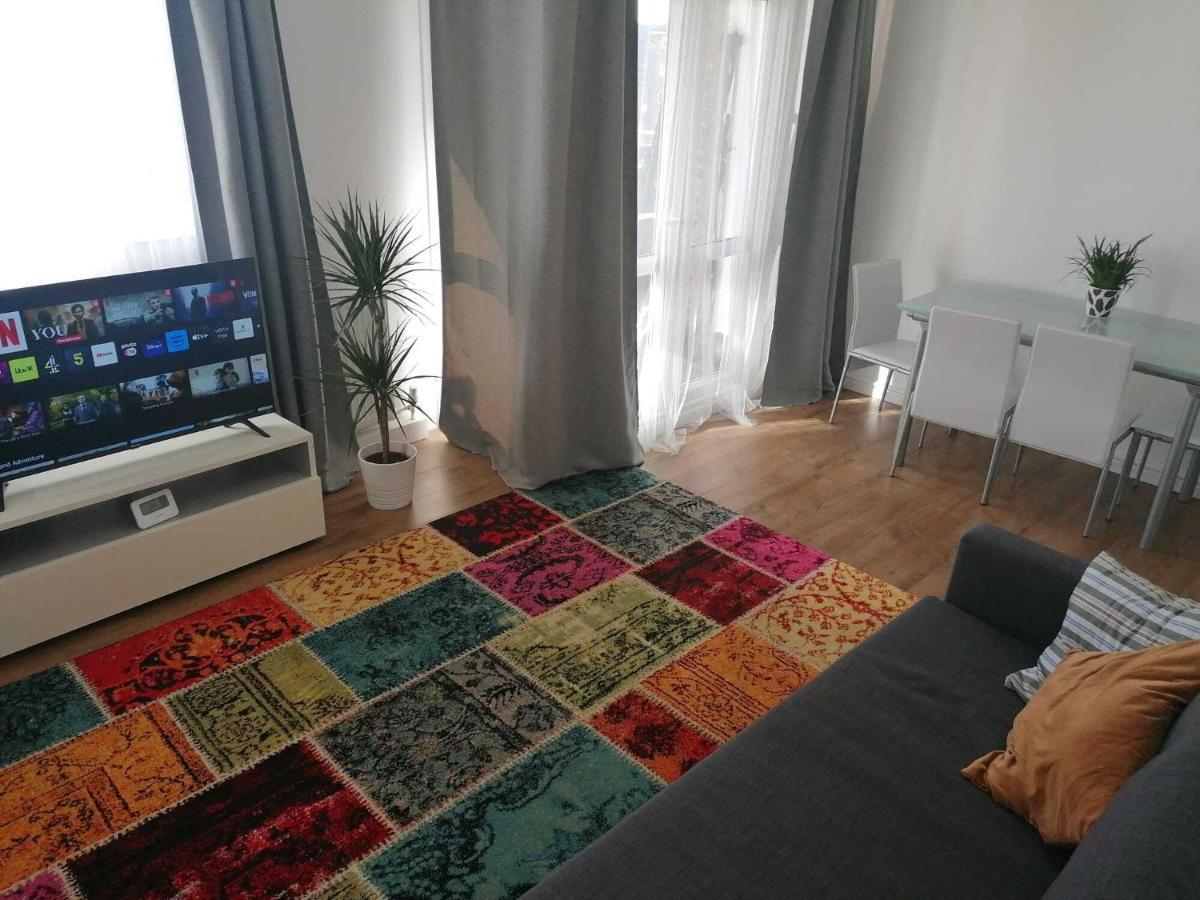 White City Apartment, Your London Stay 外观 照片